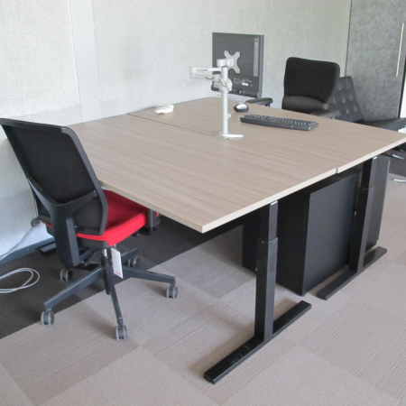 Madeko Office bureau 160 x 80 cm met licht zebrano bureaublad