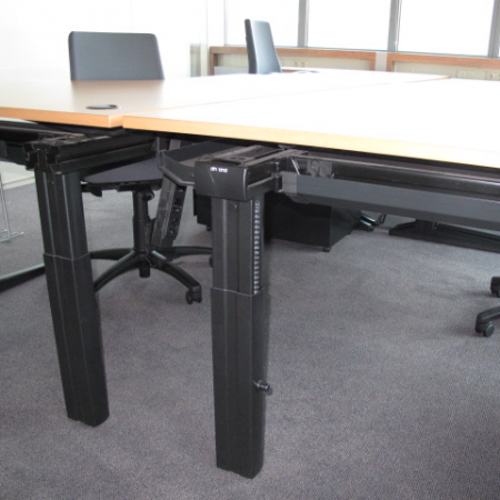 Ahrend Essa hoekbureau 200 x 140 cm Ahrend Essa hoekbureau 200 x 140 cm