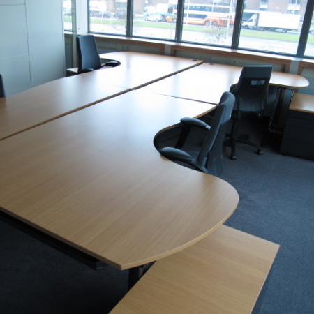 Ahrend Essa hoekbureau 200 x 140 cm Ahrend Essa hoekbureau 200 x 140 cm