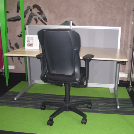 Ahrend 500 slingerbureau 180 x 90 cm Ahrend 500 slingerbureau 180 x 90 cm
