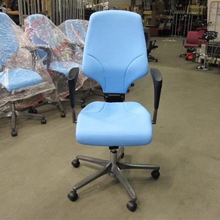 Oude man Handel trui Giroflex 64 bureaustoel nieuw gestoffeerd lichtblauw