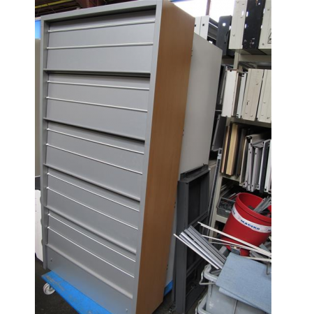 Overtoom folderkast 195 cm hoog Overtoom folderkast 195 cm hoog