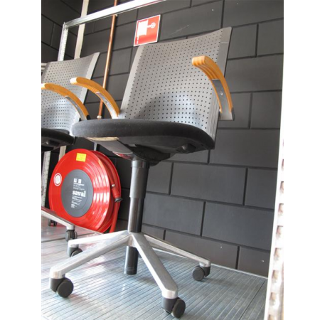 Wilkhahn design vergaderstoel zwart Wilkhahn design vergaderstoel zwart