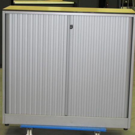 Ahrend zilvergrijze roldeurkast 105 cm hoog Ahrend zilvergrijze roldeurkast 105 cm hoog