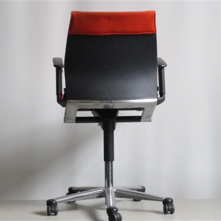 Wilkhahn Modus bureaustoel oranje Wilkhahn Modus bureaustoel oranje