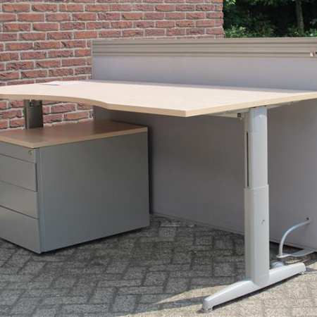 Markant Delta Click bureau 180 x 90 cm, zilvergrijs onderstel Markant Delta Click bureau 180 x 90 cm, zilvergrijs onderstel