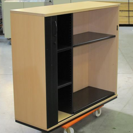 König en Neurath roldeurkast 117 cm hoog König en Neurath roldeurkast 117 cm hoog