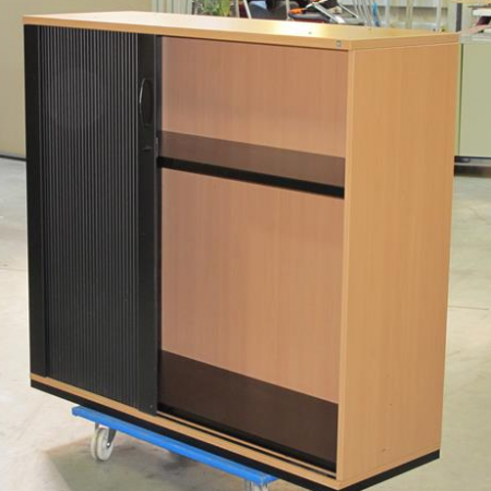 König en Neurath roldeurkast 117 cm hoog König en Neurath roldeurkast 117 cm hoog