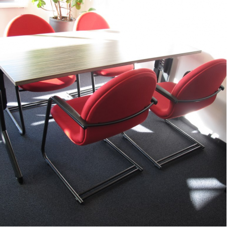 Gispen Labofa sledestoel rood Gispen Labofa sledestoel rood