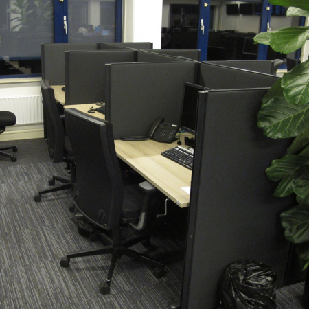 Ahrend Essa callcenter 120 x 80 cm met Steelcase scheidingswand Ahrend Essa callcenter 120 x 80 cm met Steelcase scheidingswand