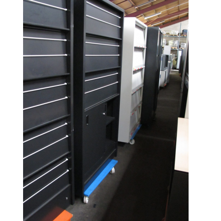 Overtoom folderkast 195 cm hoog zwart Overtoom folderkast 195 cm hoog zwart