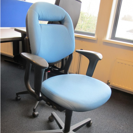 Ahrend 220 bureaustoel nieuw gestoffeerd Gabriel Fighter Ahrend 220 bureaustoel nieuw gestoffeerd Gabriel Fighter