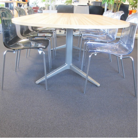 Ahrend Mehes vergadertafel 240 x 120 cm Ahrend Mehes vergadertafel 240 x 120 cm