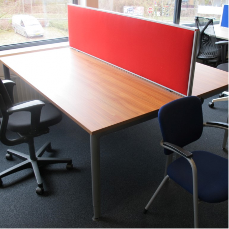 Ahrend 500 bureau 180 x 80 cm Ahrend 500 bureau 180 x 80 cm