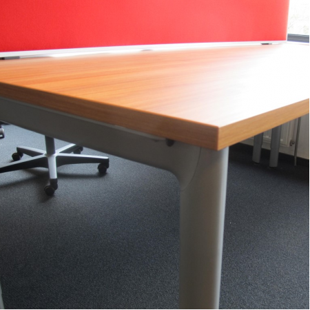 Ahrend 500 bureau 180 x 80 cm Ahrend 500 bureau 180 x 80 cm