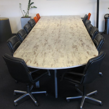 Ahrend Mehes vergadertafel 560 x 160 cm Ahrend Mehes vergadertafel 560 x 160 cm