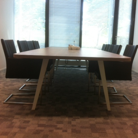 Spider vergadertafel 400 x 140 cm nieuw Spider vergadertafel 400 x 140 cm nieuw