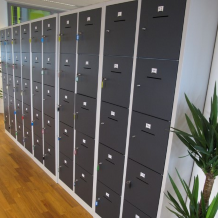Lockerkast met postgleuf Lockerkast met postgleuf