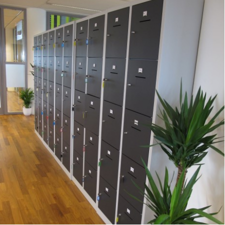 Lockerkast met postgleuf Lockerkast met postgleuf