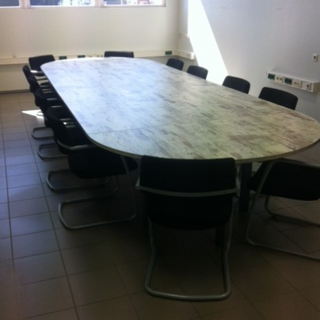 Ahrend Mehes vergadertafel nieuw blad Ahrend Mehes vergadertafel nieuw blad