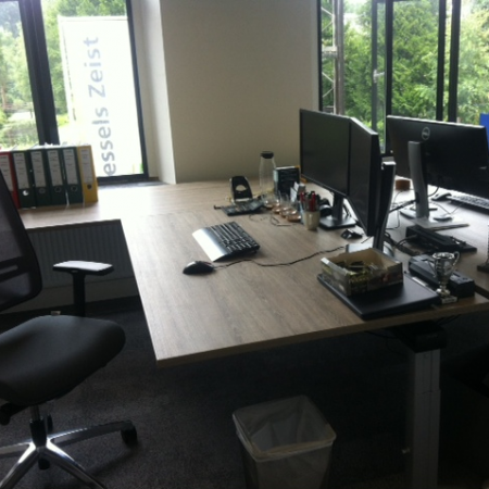 Ahrend Essa hoekbureau met nieuw blad Ahrend Essa hoekbureau met nieuw blad
