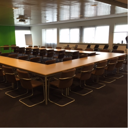 Complete vergaderkamer inrichting De Valk en Lande Cole Complete vergaderkamer inrichting De Valk en Lande Cole