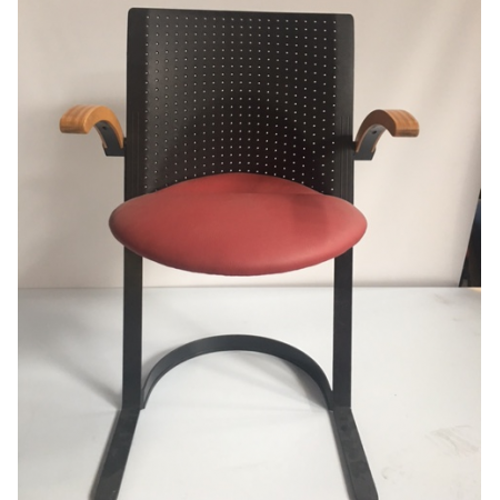 Wilkhahn old school zwarte sledestoel Wilkhahn old school zwarte sledestoel