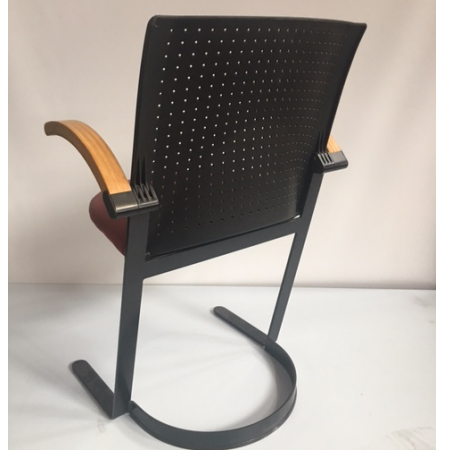 Wilkhahn old school zwarte sledestoel Wilkhahn old school zwarte sledestoel