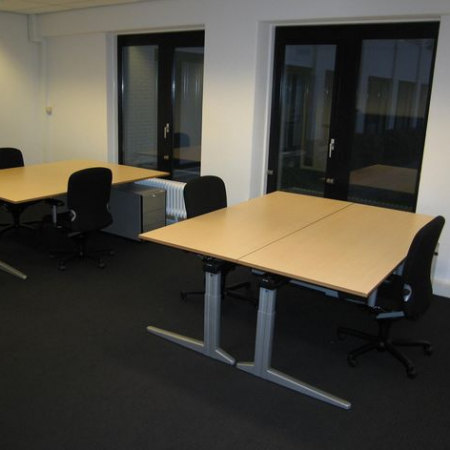 Ahrend Essa bureau met nieuw blad Ahrend Essa bureau met nieuw blad