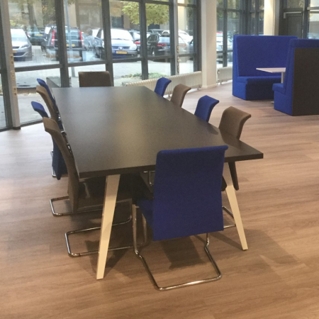 Steelcase sledestoel nieuw gestoffeerd Steelcase sledestoel nieuw gestoffeerd