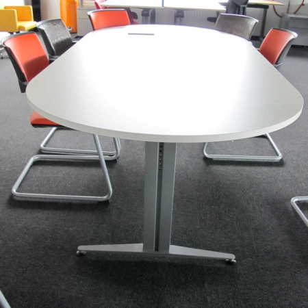 Kembo vergadertafel ovaal 240 x 120 cm Kembo vergadertafel ovaal 240 x 120 cm