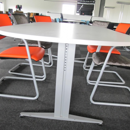 Kembo vergadertafel ovaal 240 x 120 cm Kembo vergadertafel ovaal 240 x 120 cm