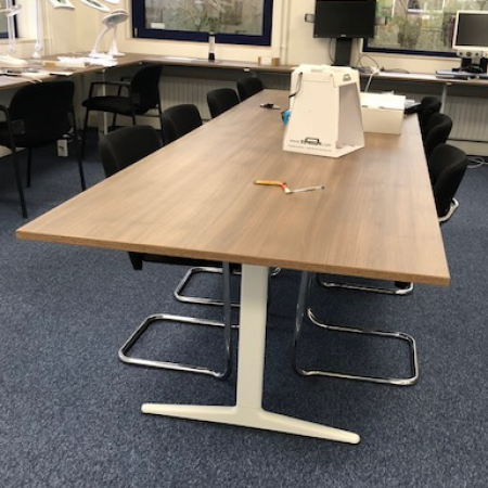 Ahrend Mehes workbench met vergadertafel Ahrend Mehes workbench met vergadertafel