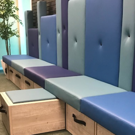 Ahrend 320 nieuw gestoffeerd Ahrend 320 nieuw gestoffeerd