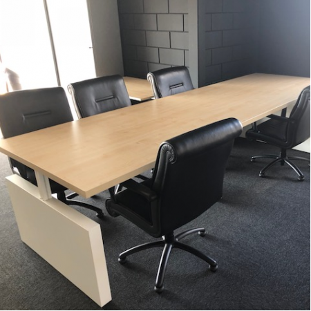 Kwadrant directiebureau/vergadertafel, nieuw Kwadrant directiebureau/vergadertafel, nieuw