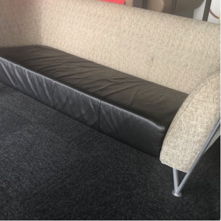 Bank met skai zitting Bank met skai zitting