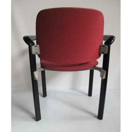 Thonet vergaderstoel rood Thonet vergaderstoel rood