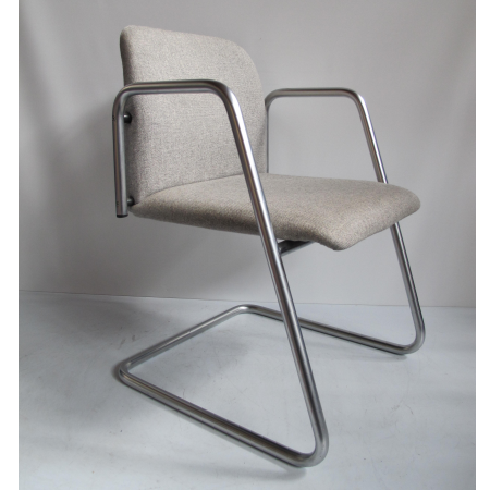 Designstoel rvs geborsteld frame Designstoel rvs geborsteld frame