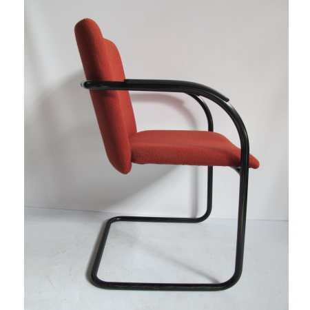 Lande Cole vergaderstoel terra cotta Lande Cole vergaderstoel terra cotta