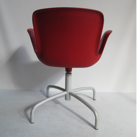Cappellini Juli kuipstoel rood Cappellini Juli kuipstoel rood