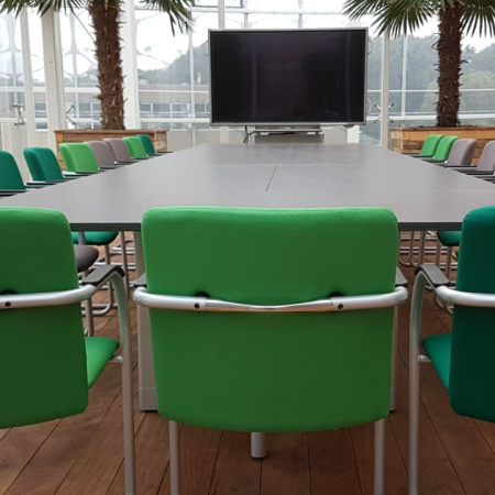 Ahrend Mehes vergadertafel met nieuw blad Ahrend Mehes vergadertafel met nieuw blad