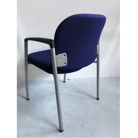 Ahrend 320 stapelbare vergaderstoel, blauw Ahrend 320 stapelbare vergaderstoel, blauw