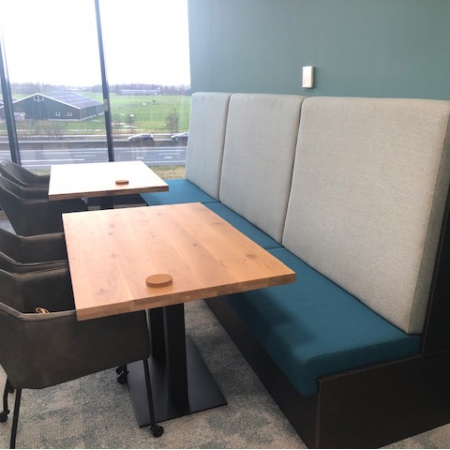 Kwadrant maatwerk treinbank, nieuw Kwadrant maatwerk treinbank, nieuw