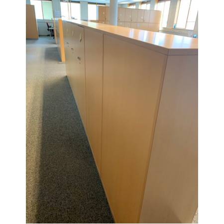 Steelcase draaideurkast 148 cm hoog Steelcase draaideurkast 148 cm hoog