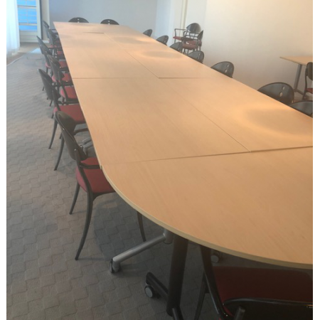 Kwadrant ovale verrijdbare tafel Kwadrant ovale verrijdbare tafel