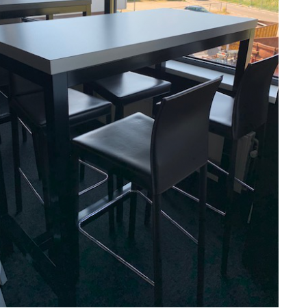Kwadrant statafel nieuw, 110 cm hoog Kwadrant statafel nieuw, 110 cm hoog