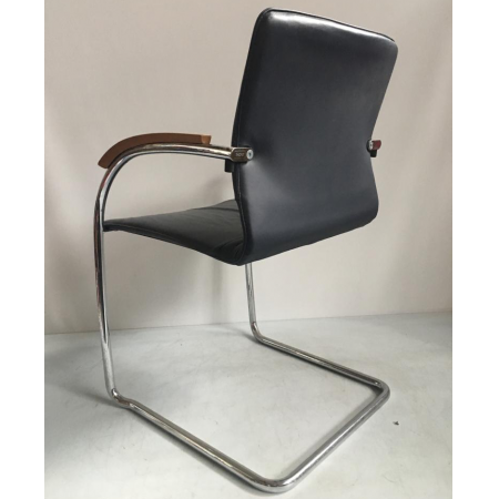 Thonet S79 sledestoel leder kleur zwart Thonet S79 sledestoel leder kleur zwart