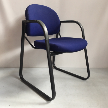 Ahrend vergaderstoel blauw Ahrend vergaderstoel blauw