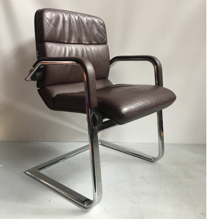 Ahrend sledestoel bruin leder Ahrend sledestoel bruin leder