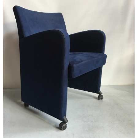 Kinnarps fauteuil blauw Kinnarps fauteuil blauw